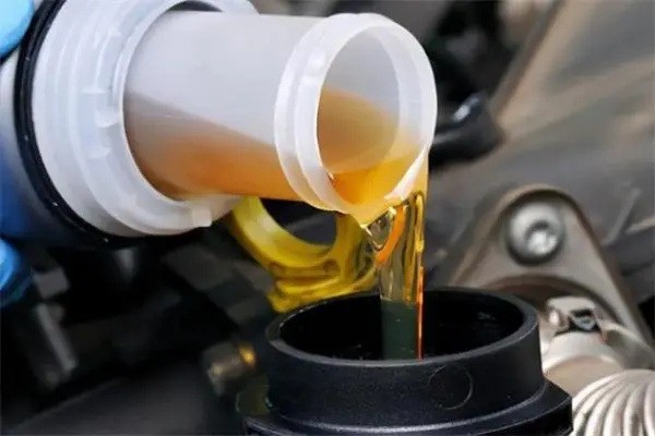 黑马王润滑油 驱动卓越，守护每一程